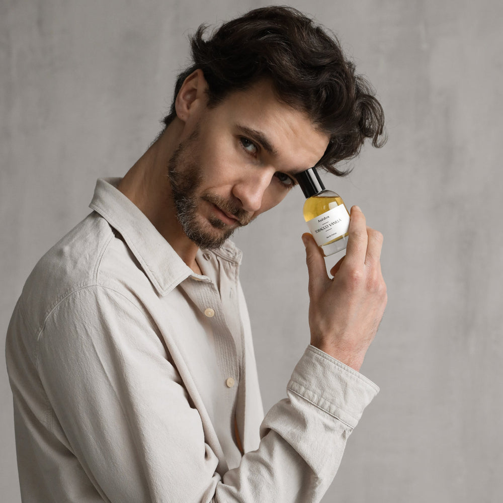 
                  
                    LUXE REBEL EAU DE PARFUM
                  
                